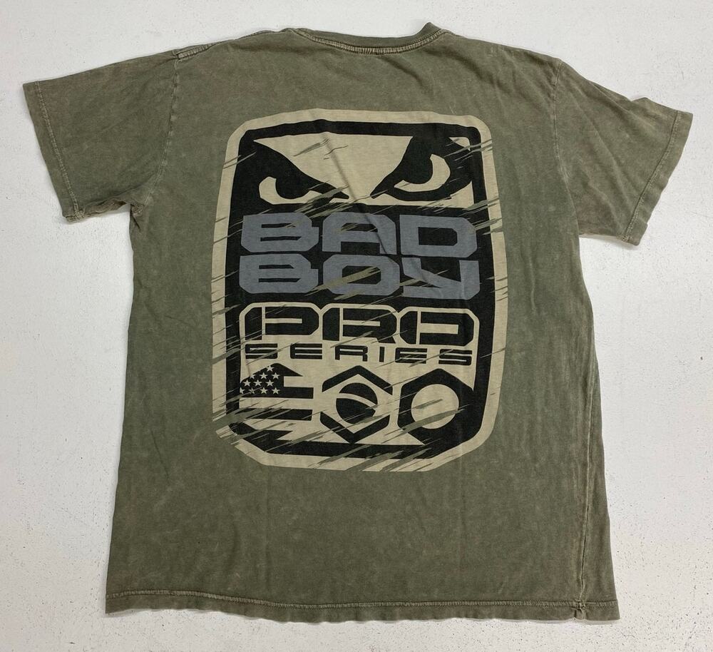 Men MMA Bad Boy Pro Series big graphic faded cotton t-shirt, M